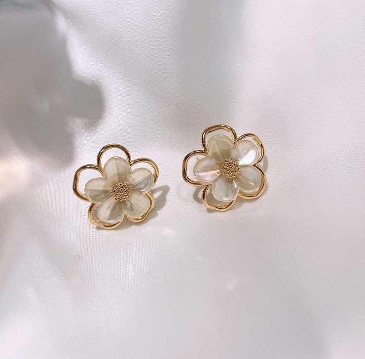 Luminous Mother-of-Pearl Hollow Flower Studs